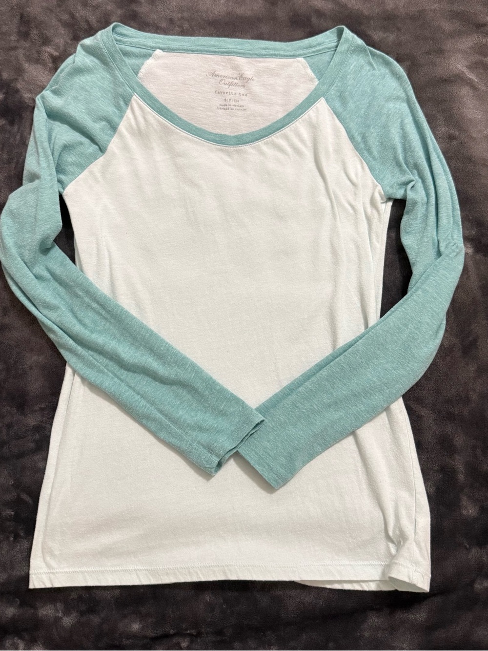 American Eagle Outfitters White and Aqua Raglan Long Sleeve Tee